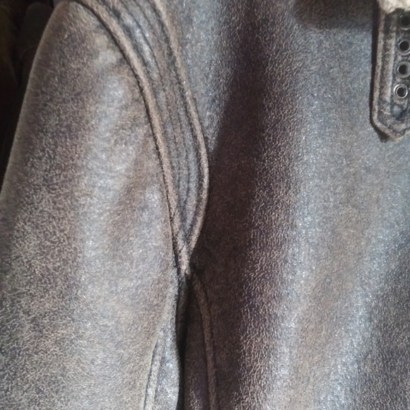 Columbia - Picture 3 of 4